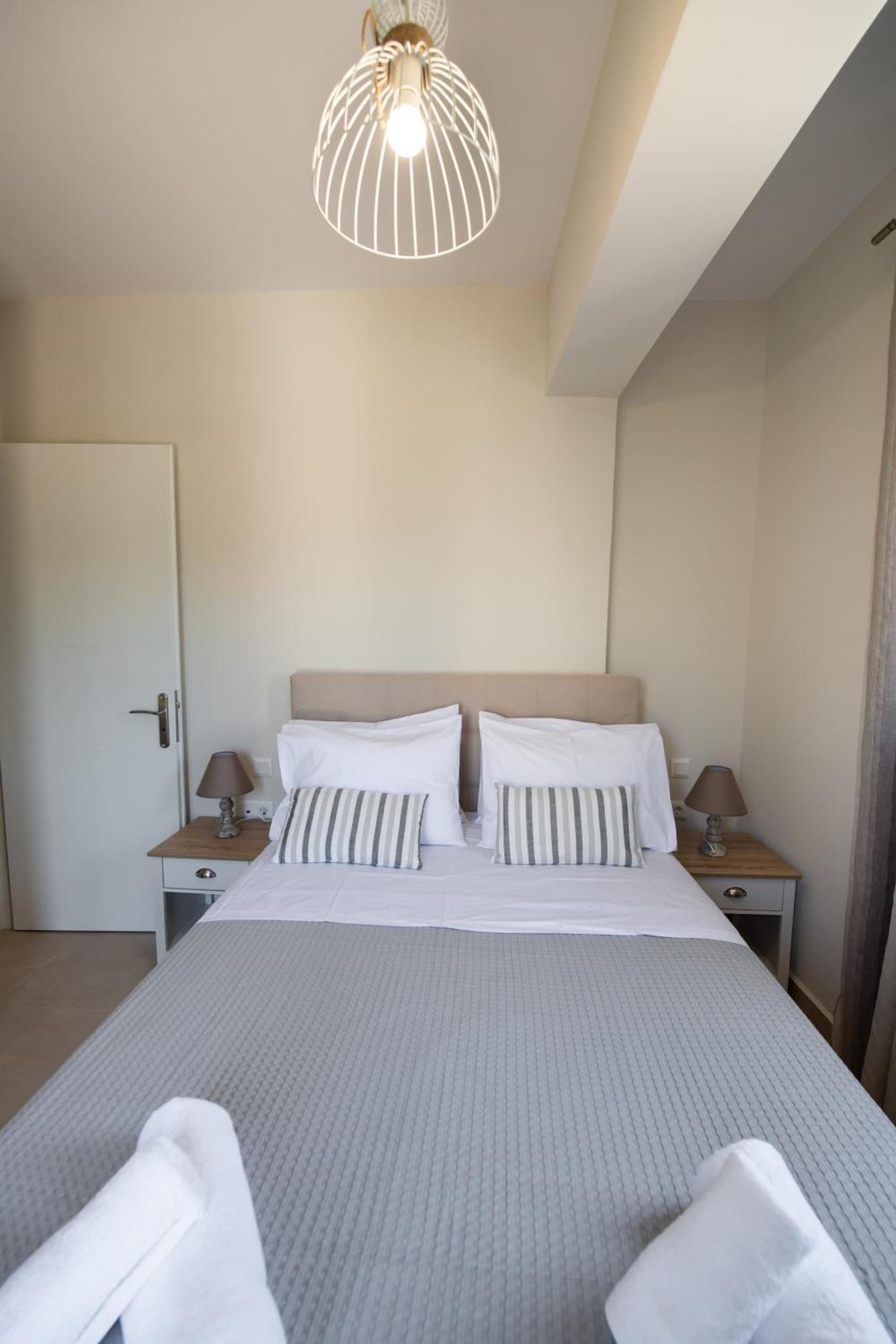 Melina Apartments Lefkada City Bagian luar foto