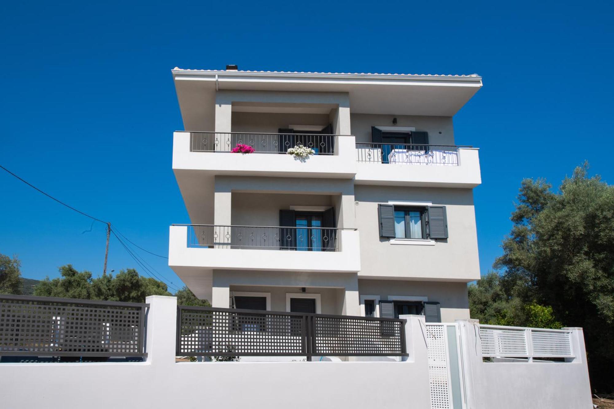 Melina Apartments Lefkada City Bagian luar foto